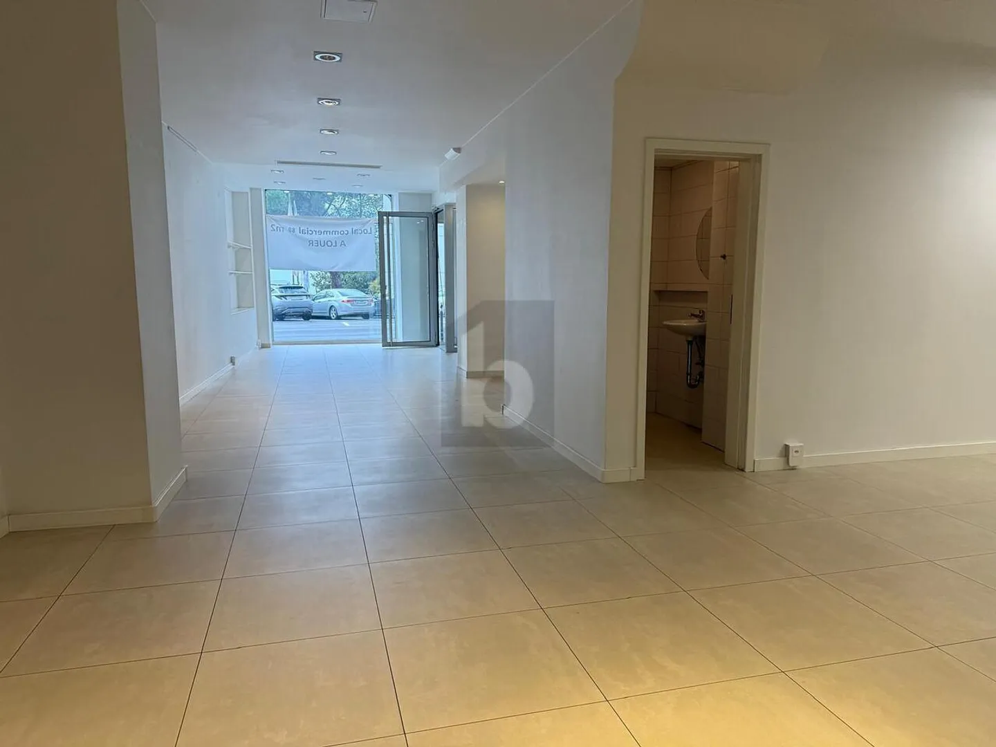 Bureau à louer - Photo 1 sur 6