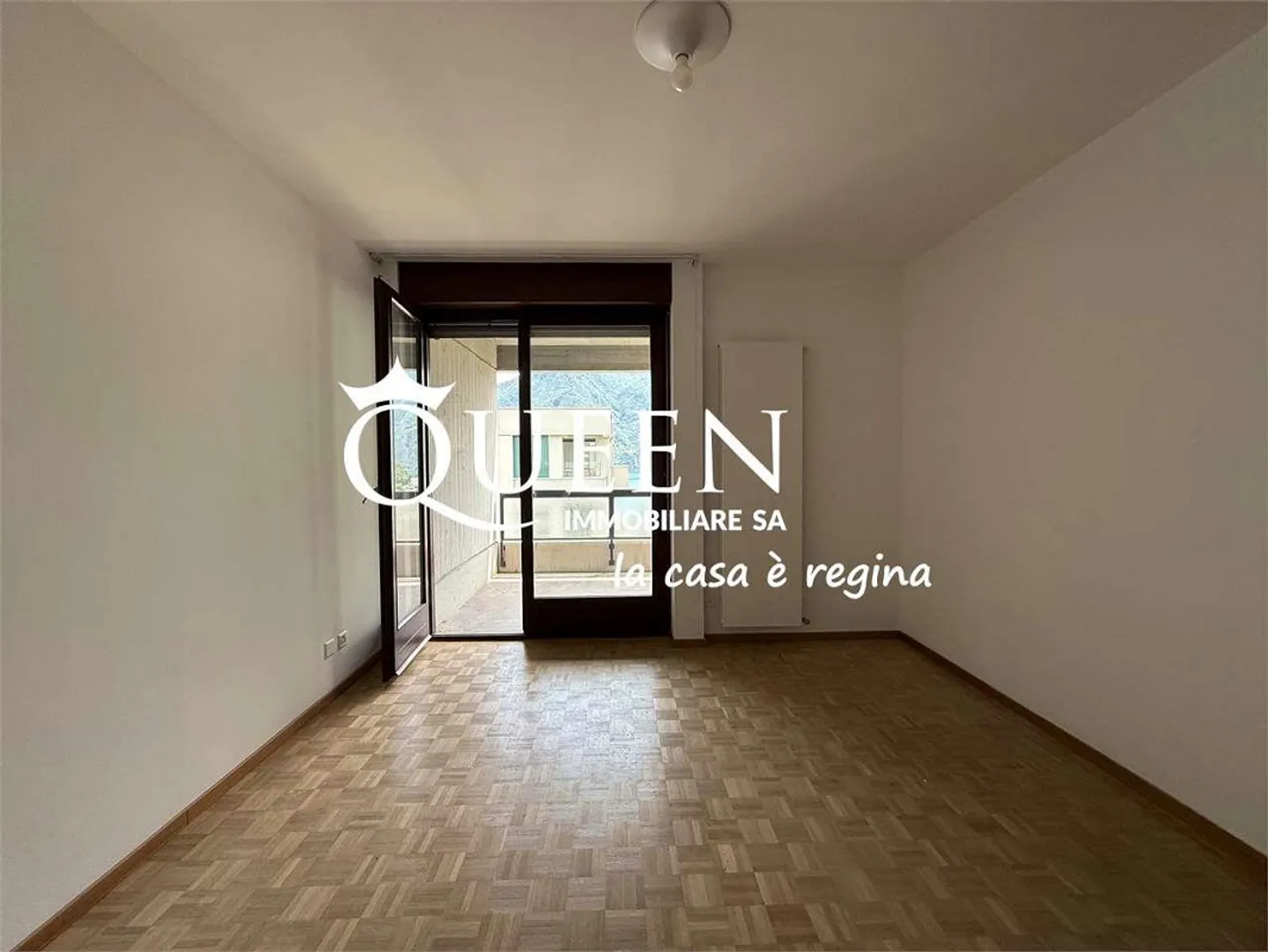 Lugano central : appartement spacieux et lumineux de 2,5 pièces avec vue partielle sur le lac - Photo 8 sur 13