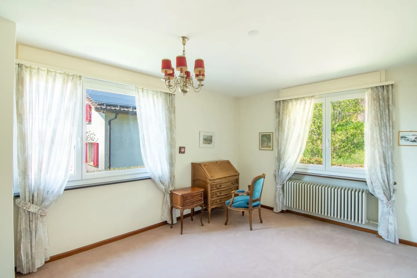 Maison familiale jumelée spacieuse de 6,5 pièces avec vue sur la montagne et possibilités d'utilisation variées - Photo 14 sur 23