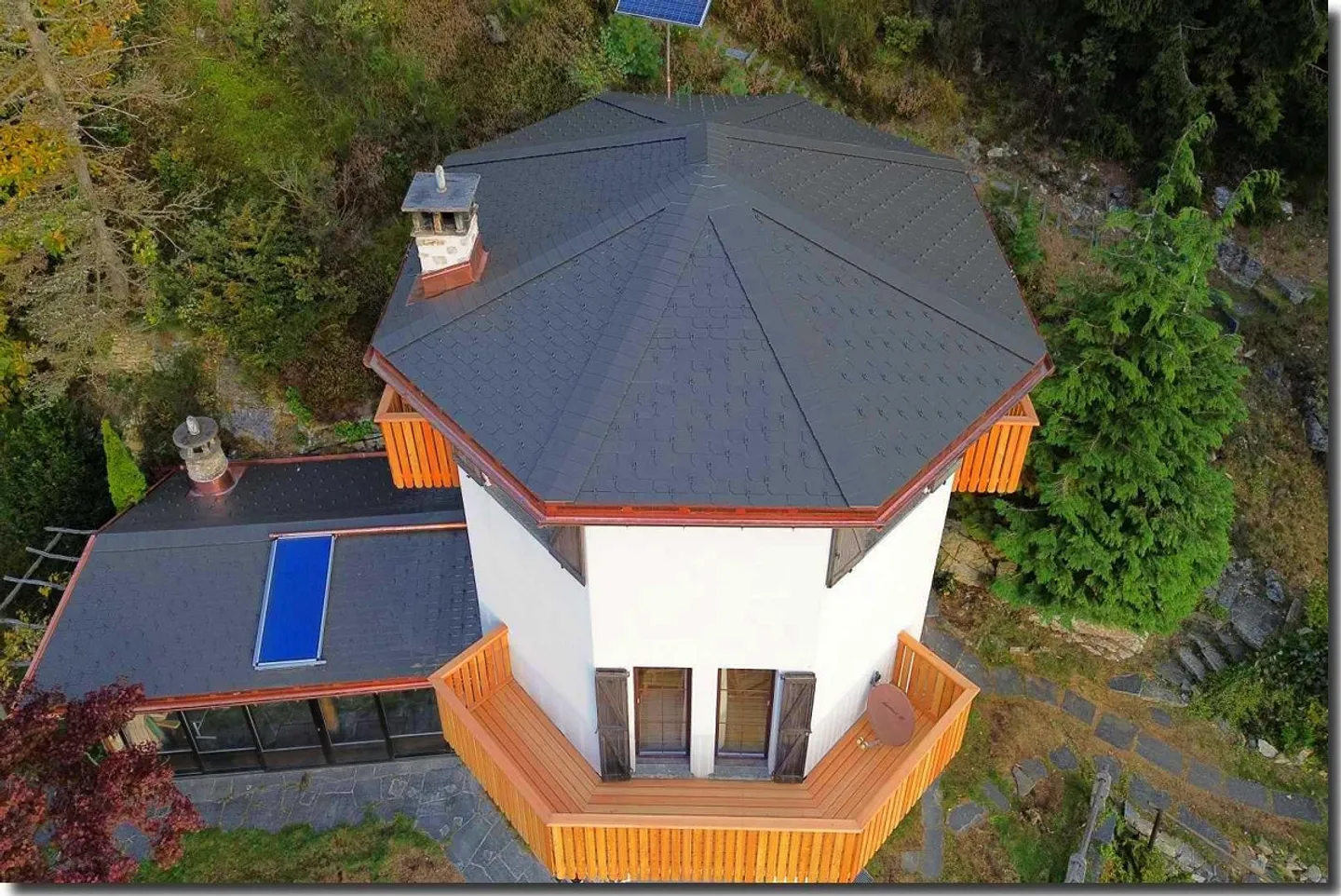 Unique Chalet with Lake View - Photo 4 of 30