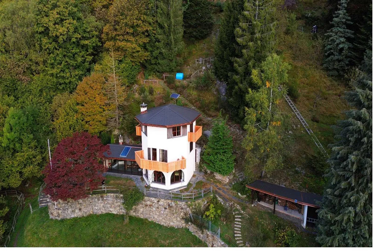 Unique Chalet with Lake View - Photo 7 of 30
