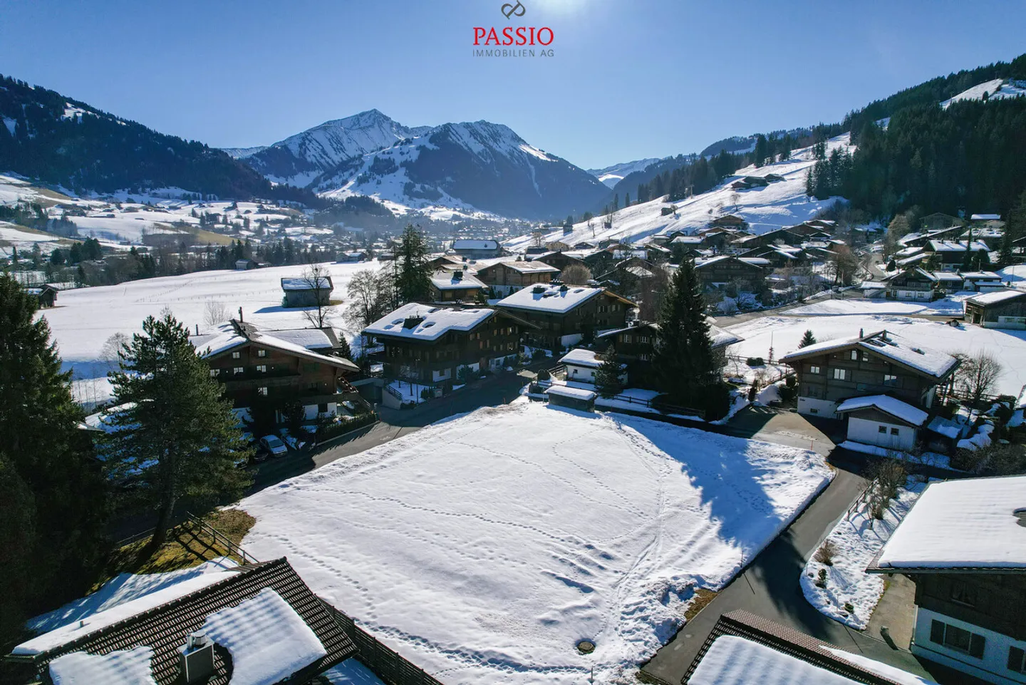 Attraktives Bauland von 1'332m² in Saanen b. Gstaad - Photo 1 of 6