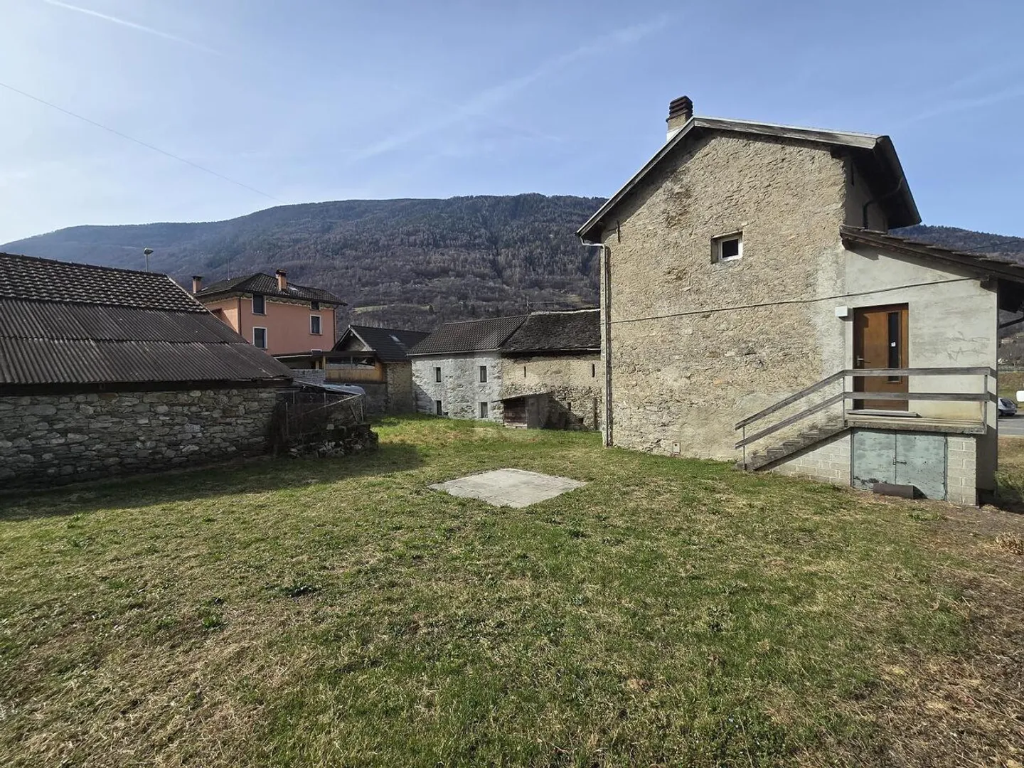 Single house for sale - Photo 4 of 5