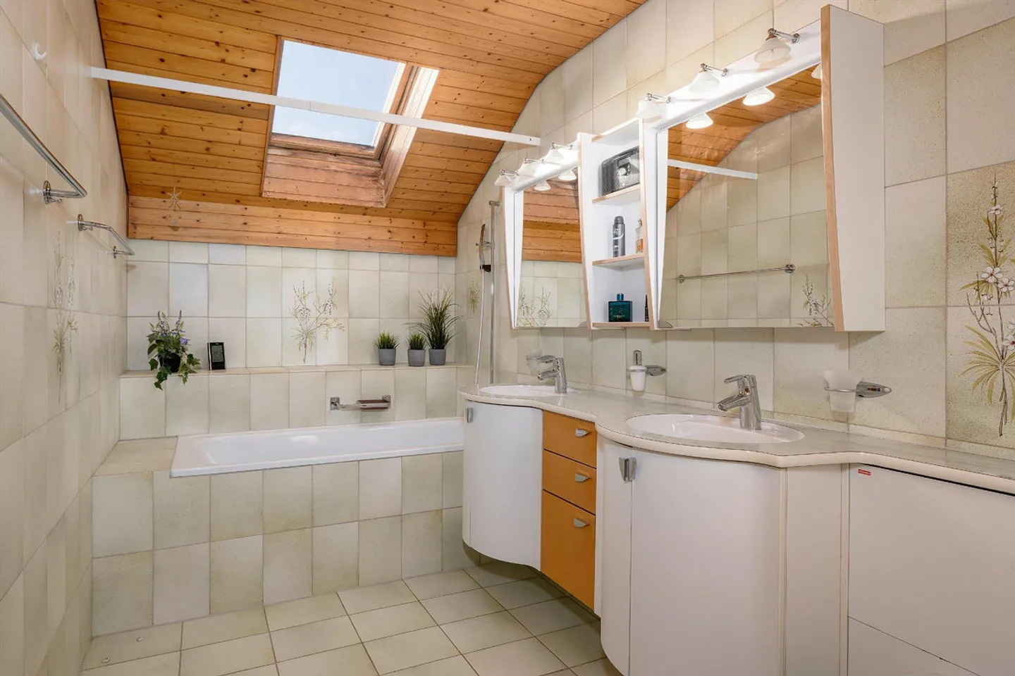 Family Dream in the Green - Photo 6 of 8