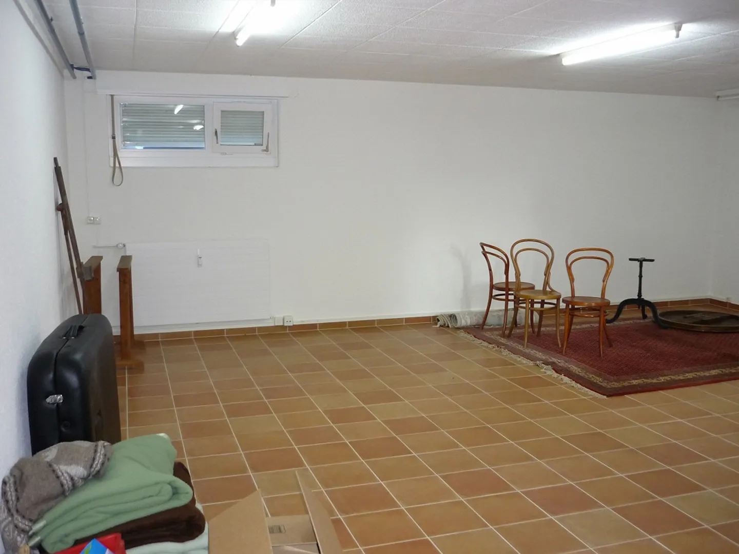 Stockage / Atelier / Salle de Loisirs avec Accès Direct de l'Extérieur - Photo 3 sur 5