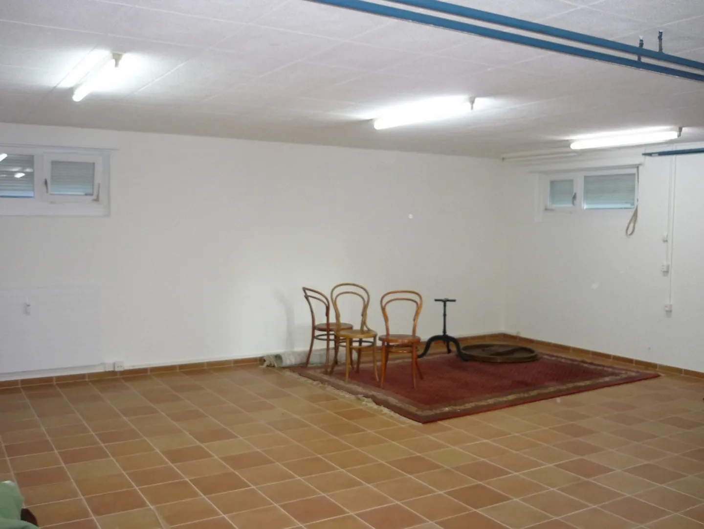 Stockage / Atelier / Salle de Loisirs avec Accès Direct de l'Extérieur - Photo 2 sur 5