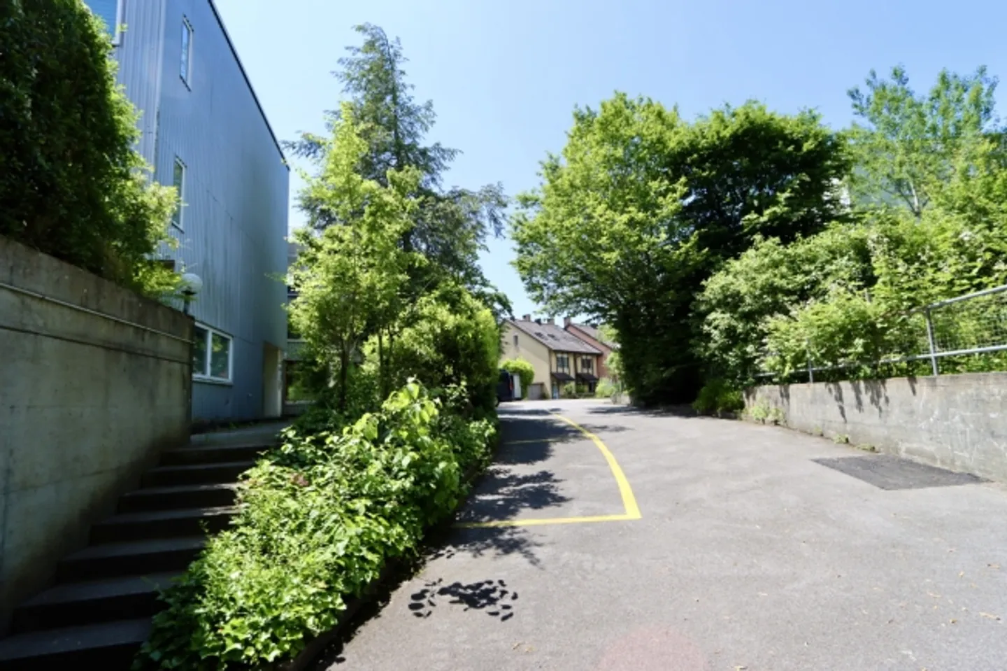 Ipsach - Parking space available - Photo 11 of 11