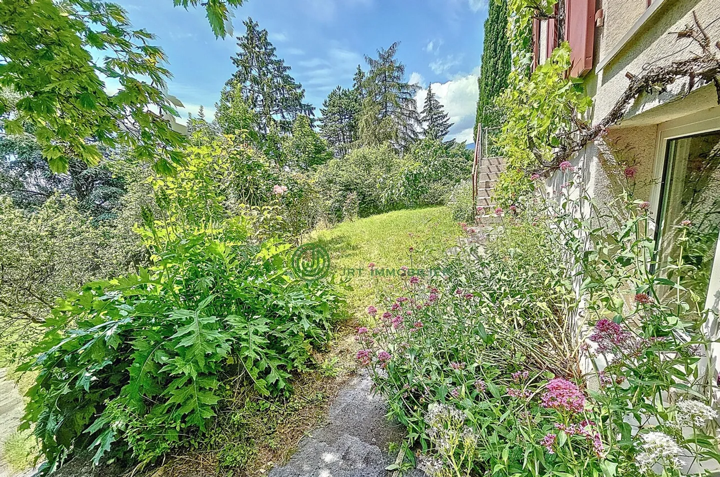 Charming Multi-Family Home - Photo 14 of 18