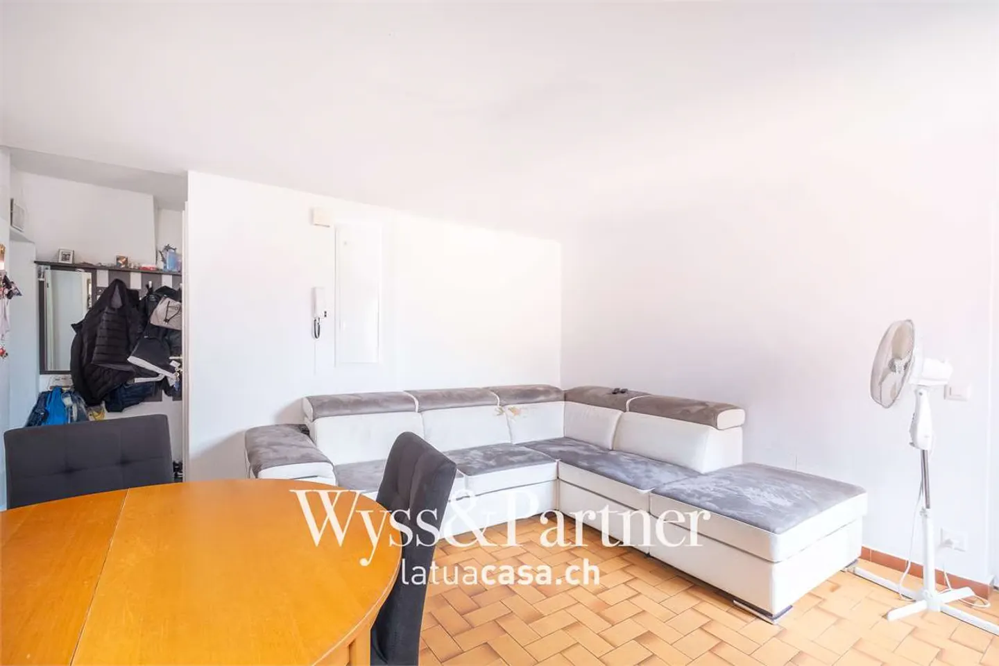 Cagiallo - practical three-room apartment - Photo 3 of 7