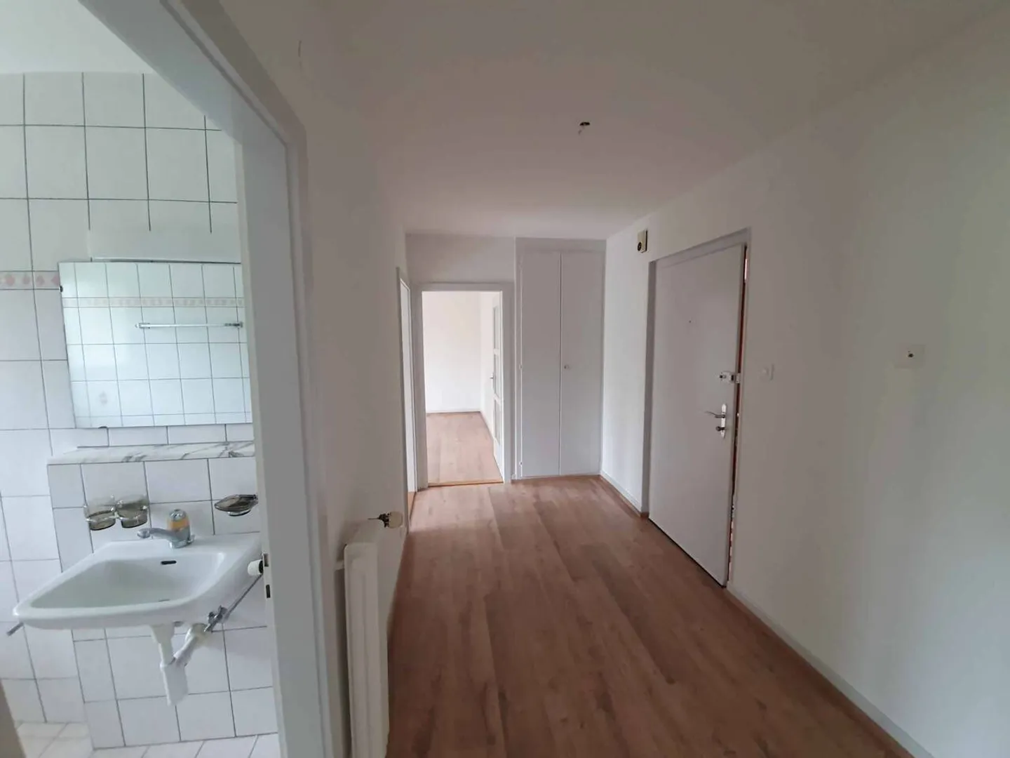 Apartment for rent - Photo 3 of 13