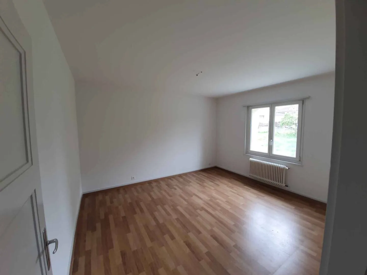 Apartment for rent - Photo 8 of 13