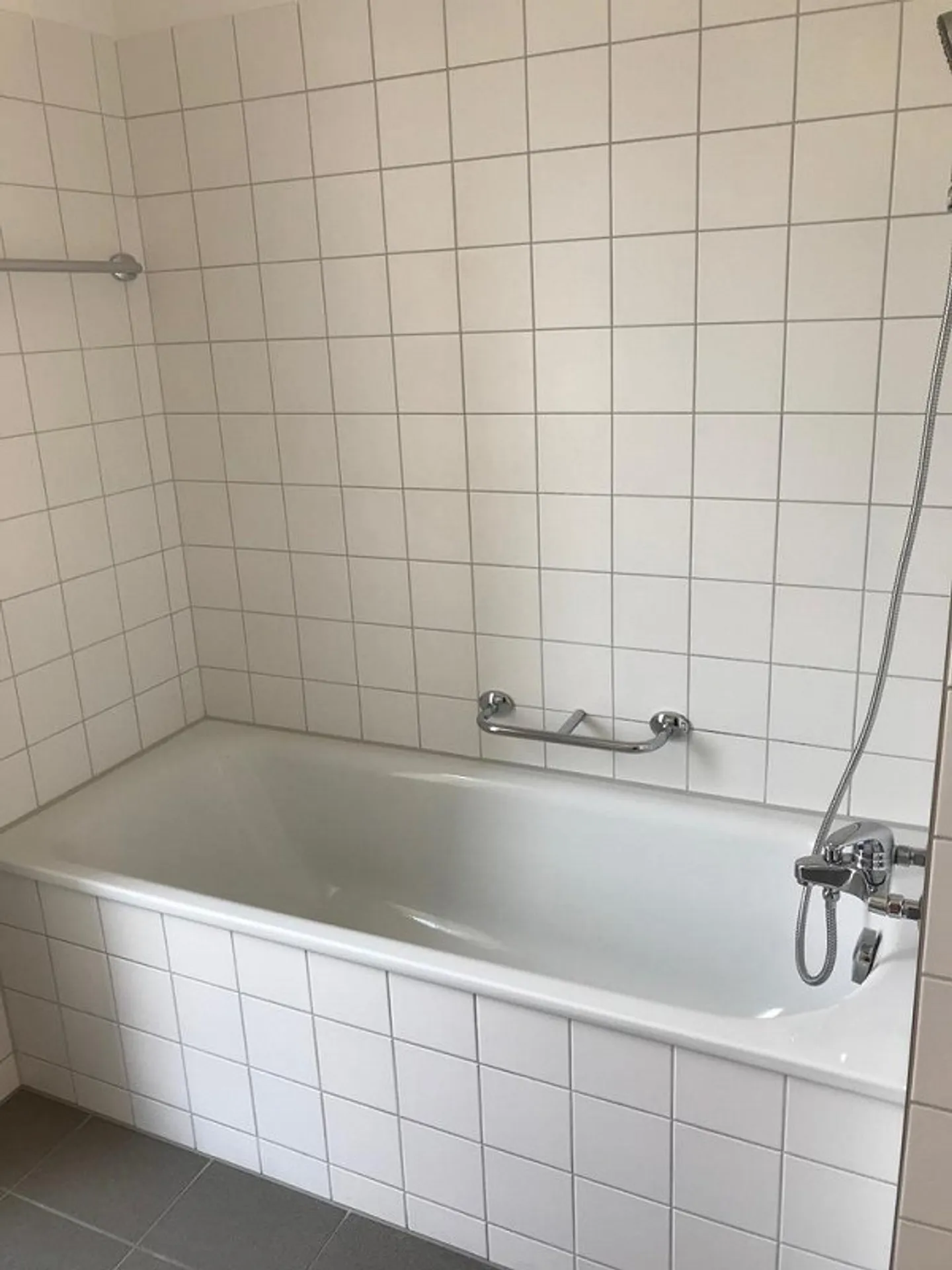 Ampio appartamento mansardato con tutti i comfort ... - Foto 4 di 12