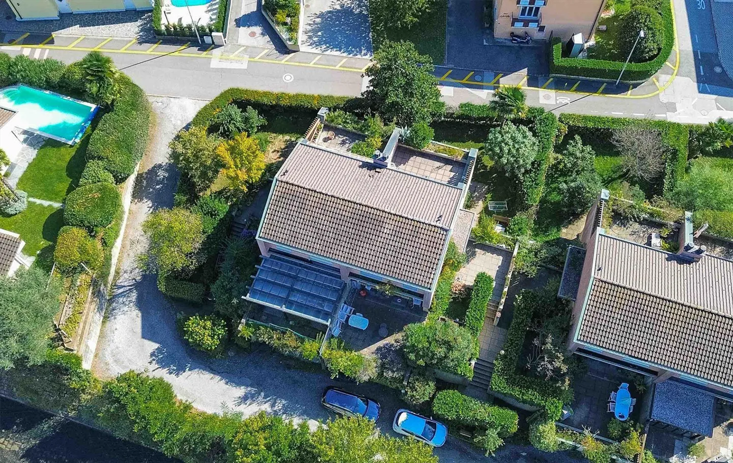 Geräumiges Doppelhaus mit Garten in Melano - Foto 14 von 19