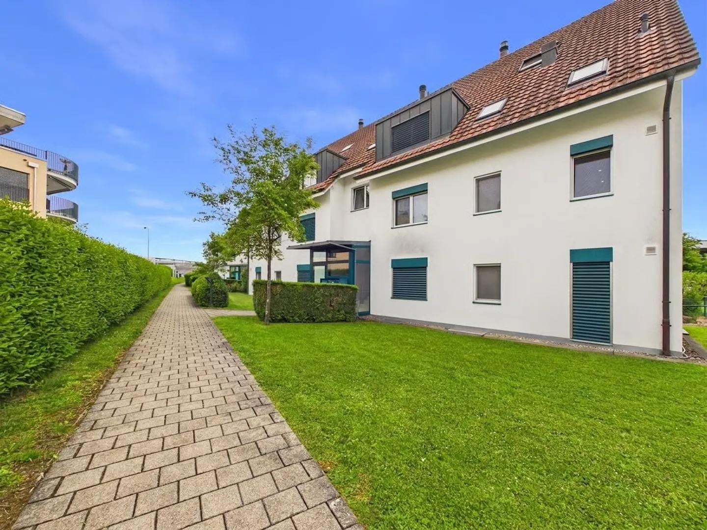 Spacious Apartment with Large Terrace - Photo 3 of 13