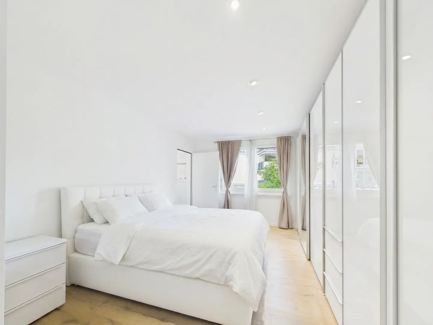 Spacious Apartment with Large Terrace - Photo 1 of 13