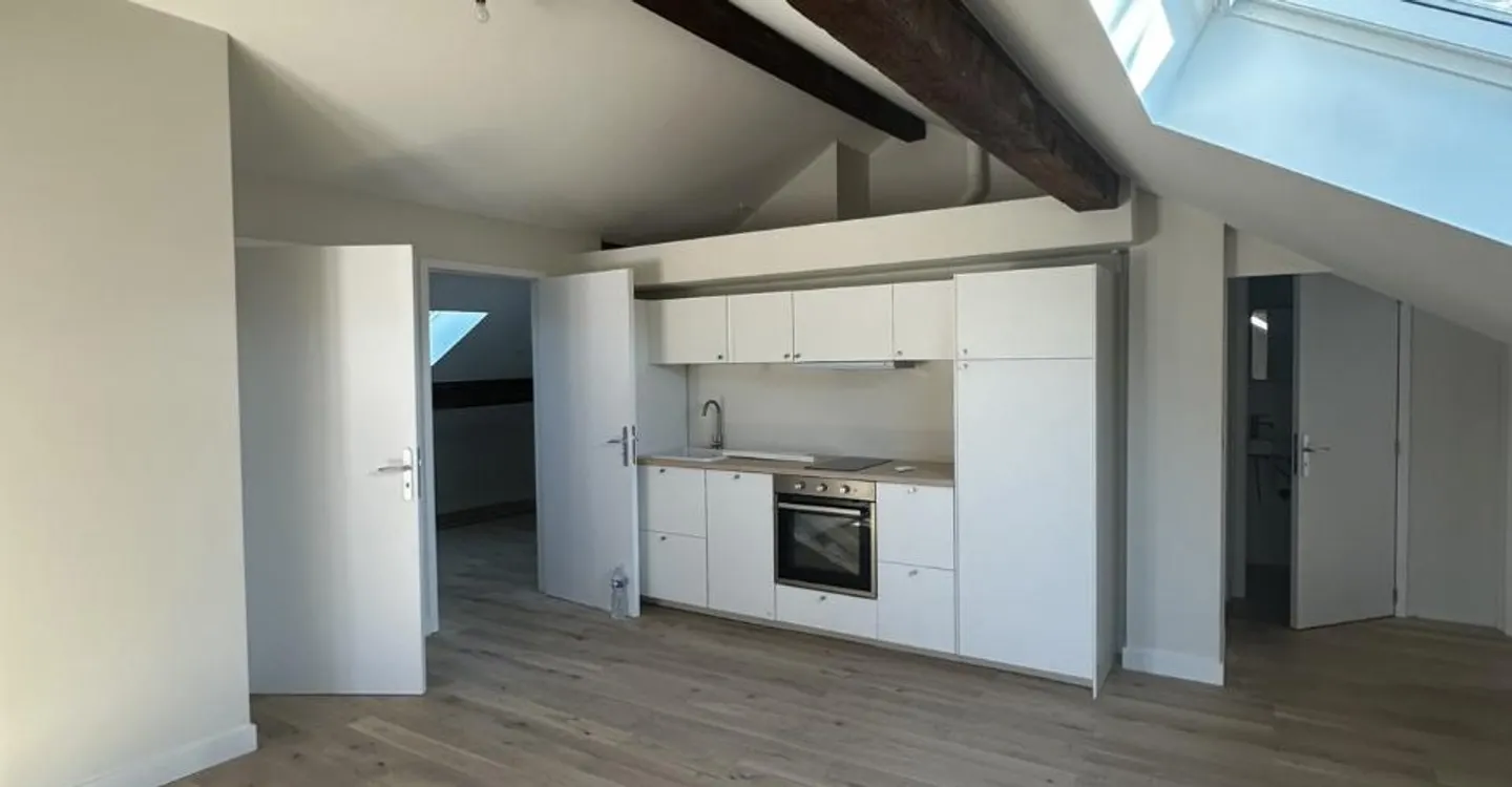 Charmant Appartement Dernier Étage - Photo 2 sur 9