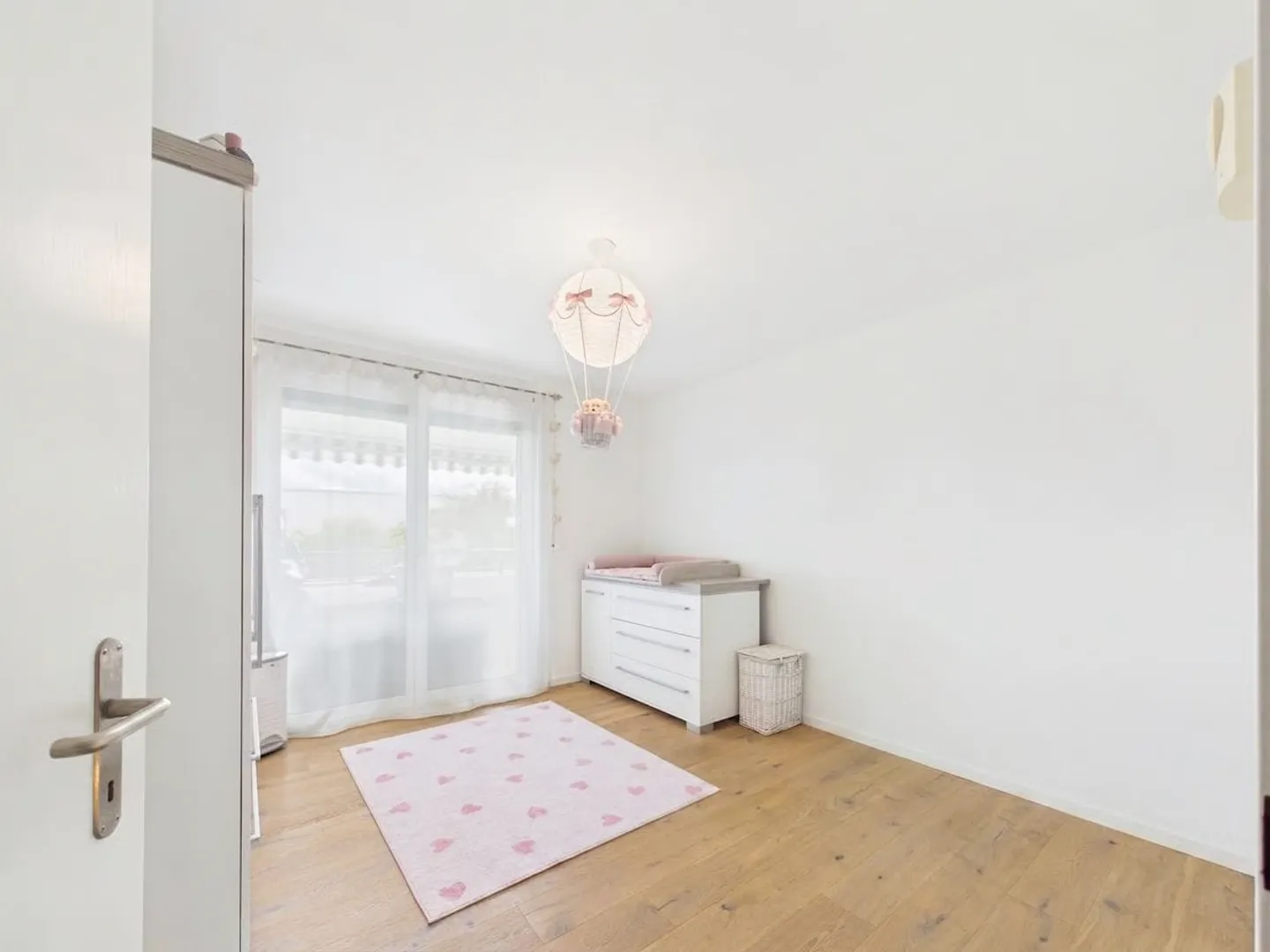 Spacious Apartment with Large Terrace - Photo 10 of 13