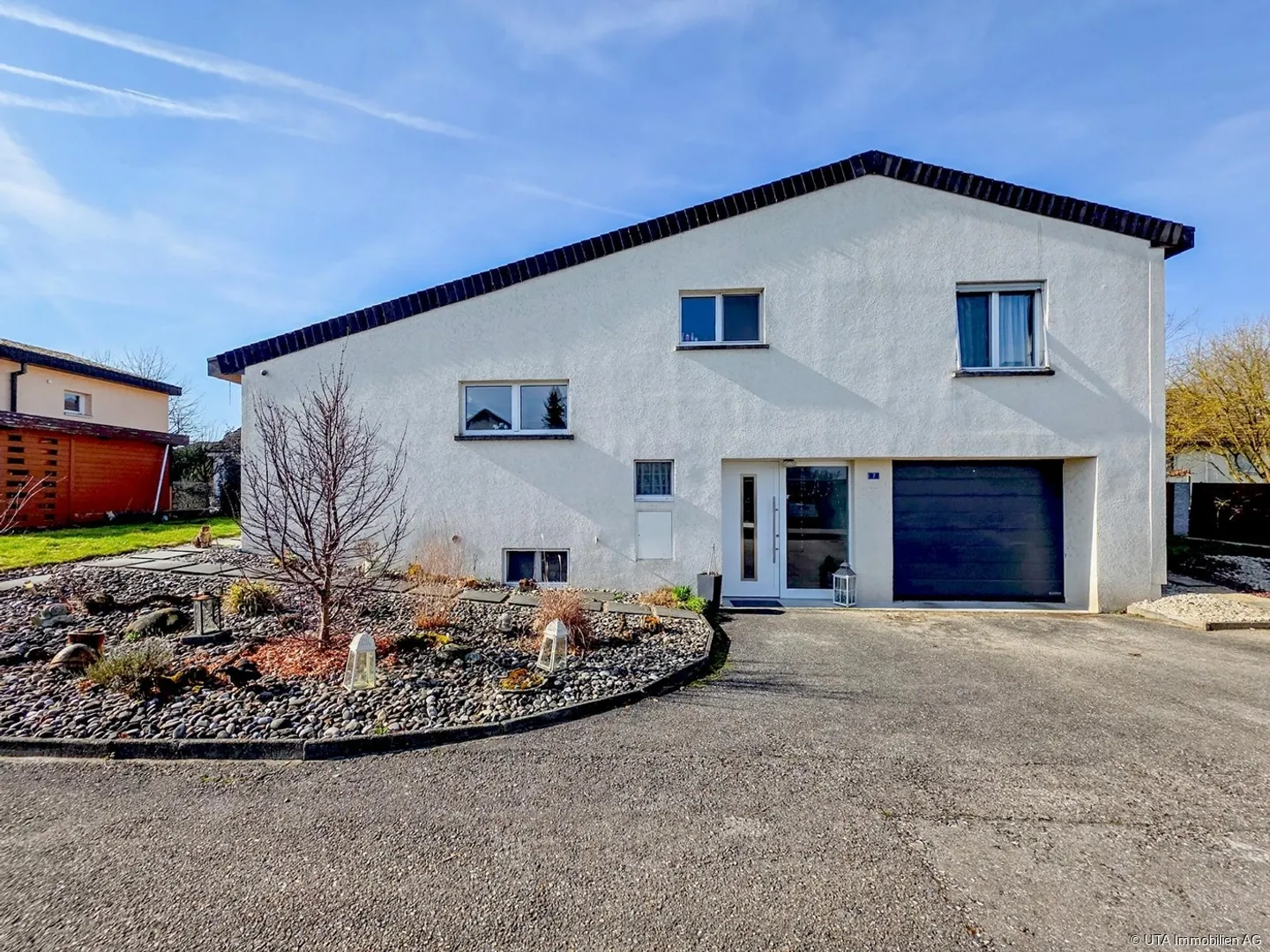 Freistehendes Einfamilienhaus mit Garten - Foto 4 von 12