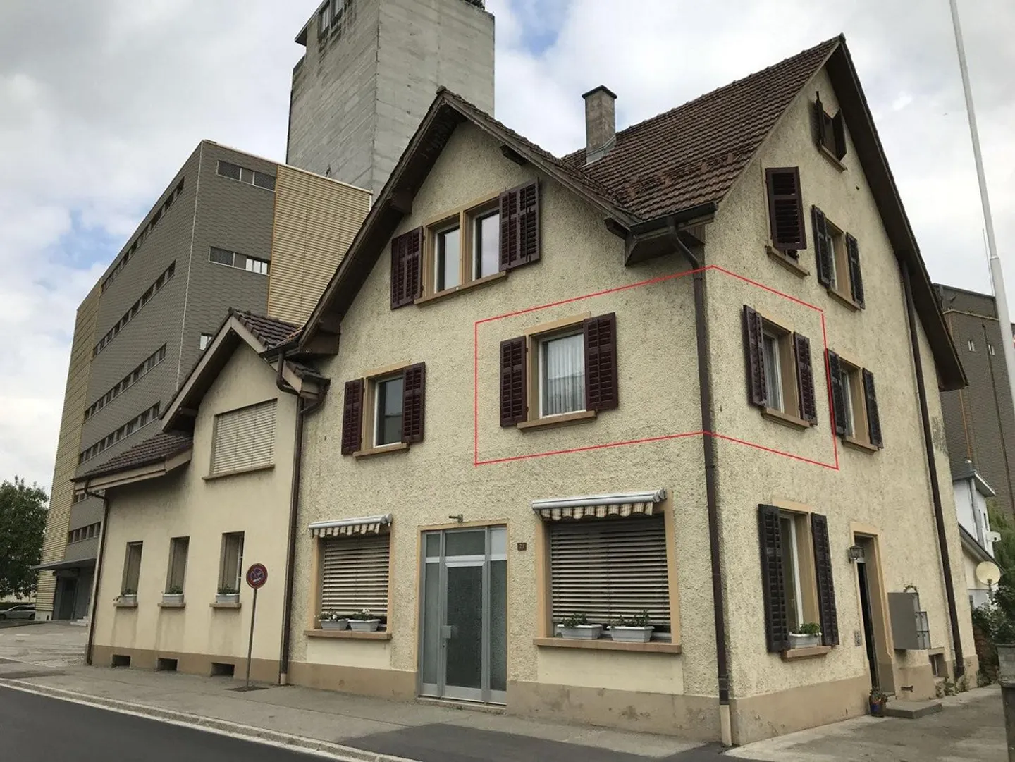 1 ZIMMERWOHNUNG MIT SEP. BAD - IDEAL FÜR WOCHENAUFENTHALTER - Photo 1 of 10