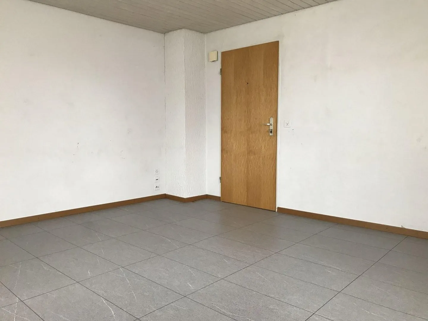 1 ZIMMERWOHNUNG MIT SEP. BAD - IDEAL FÜR WOCHENAUFENTHALTER - Photo 3 of 10