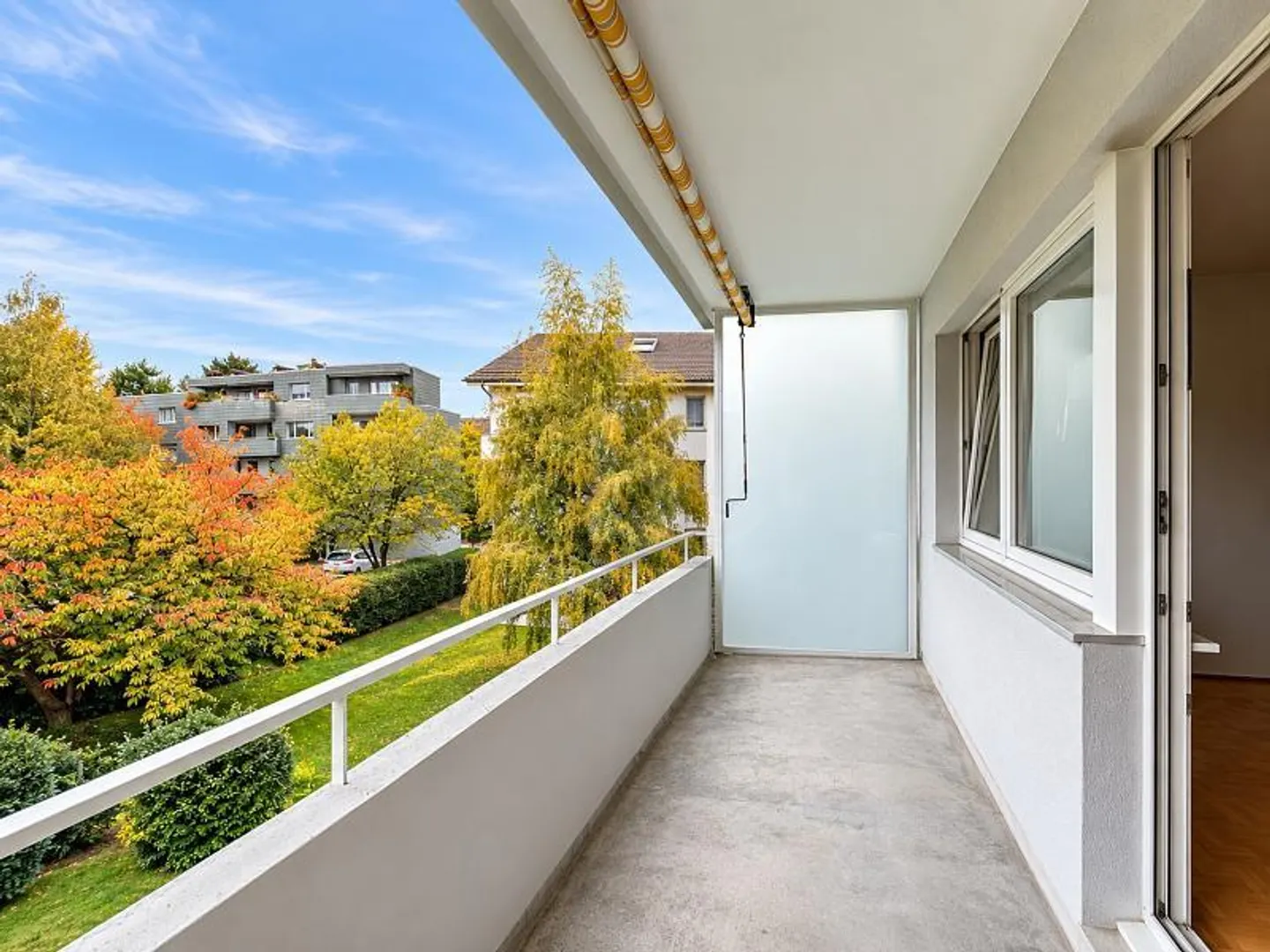 Renovated Apartment near Lake Zurich - Photo 2 of 6