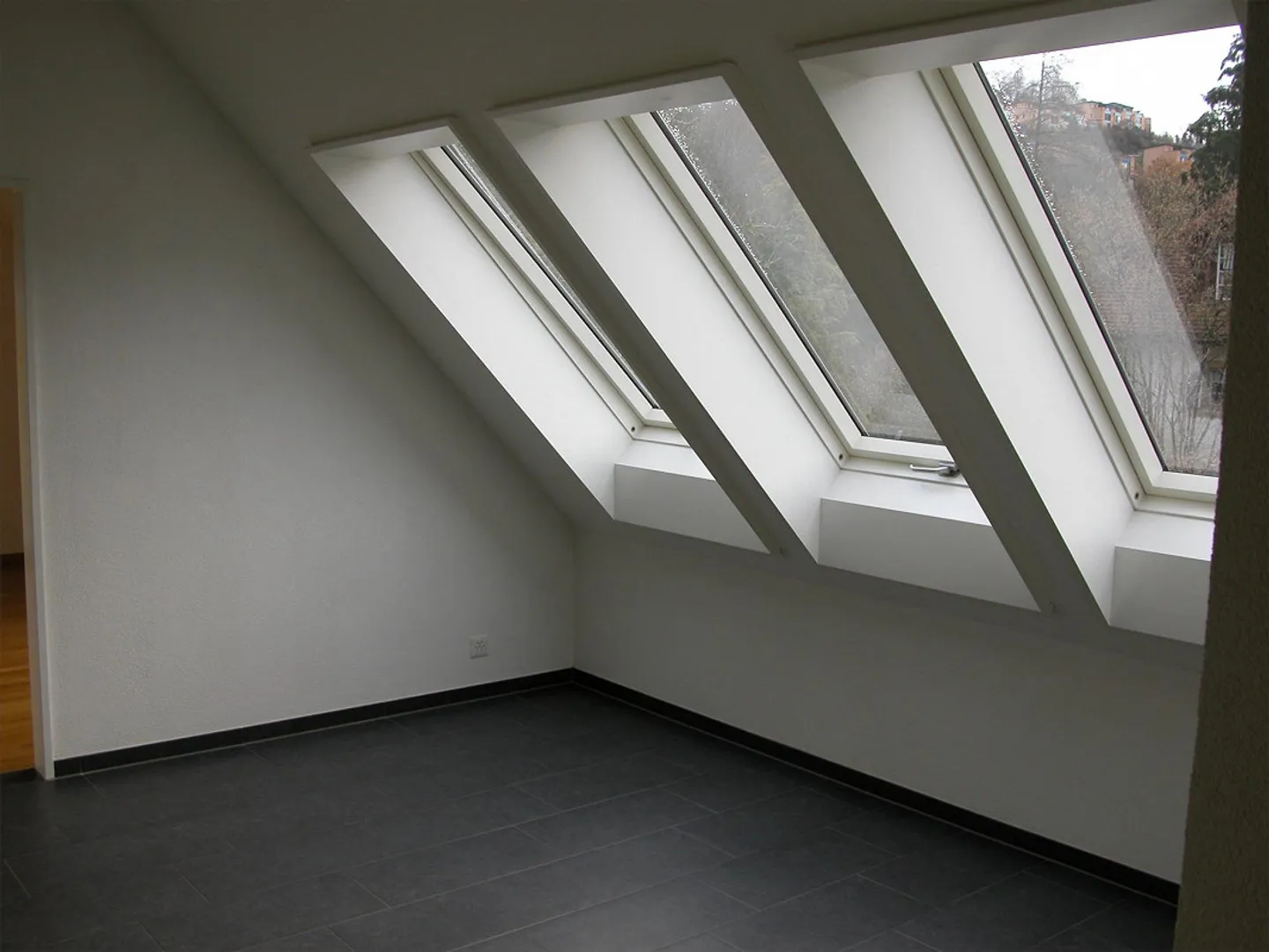 Great 3 1/2-room apartment in Liestal - exclusive near the train station! - Photo 3 of 12