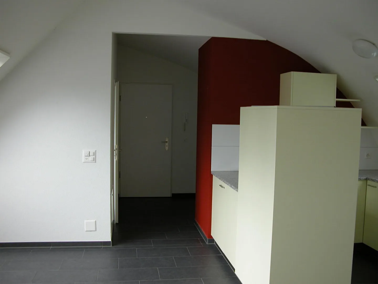 Great 3 1/2-room apartment in Liestal - exclusive near the train station! - Photo 8 of 12