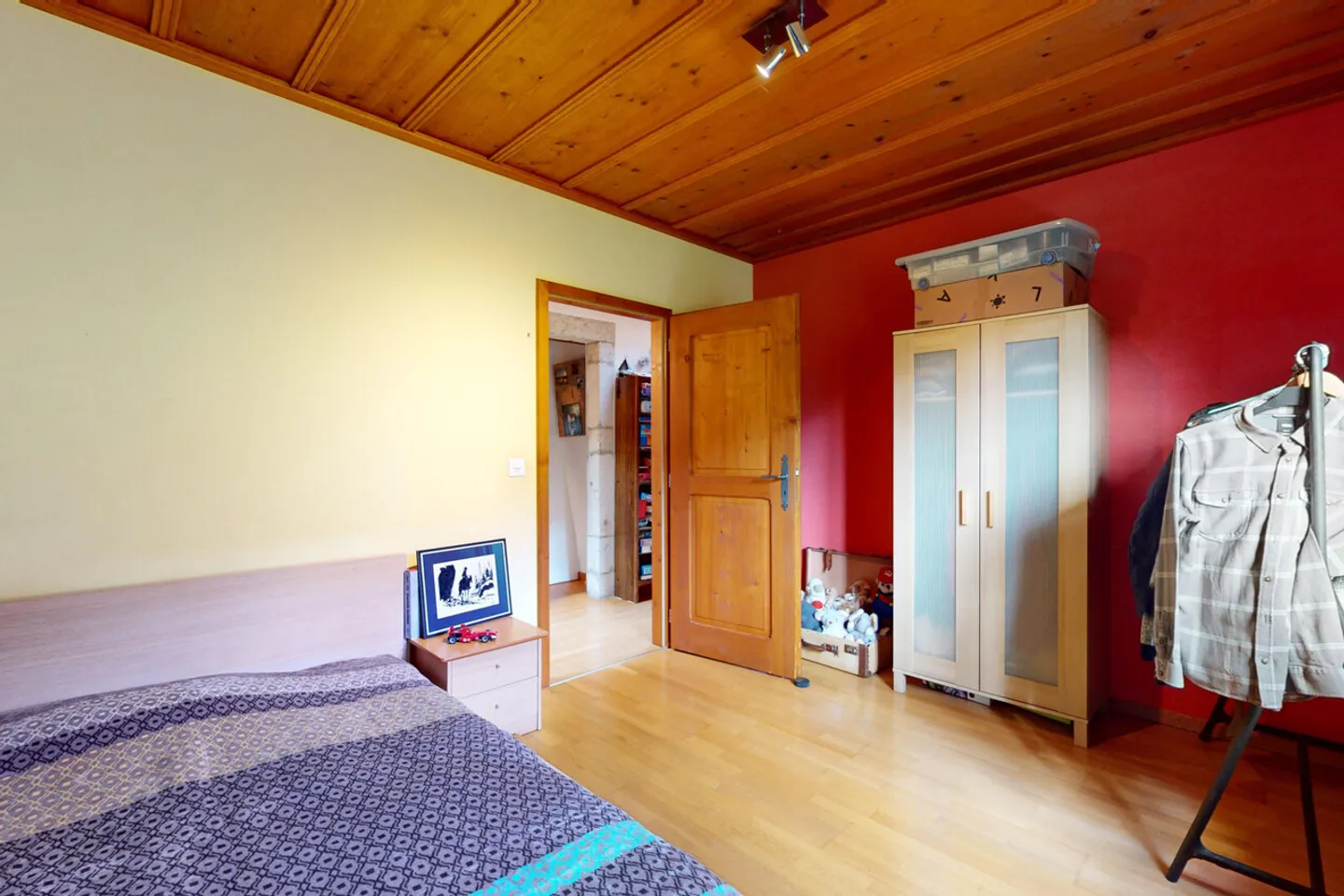 Die perfekte Balance: Zeitgenössische Eleganz und Ruhe in Court - Foto 20 von 28