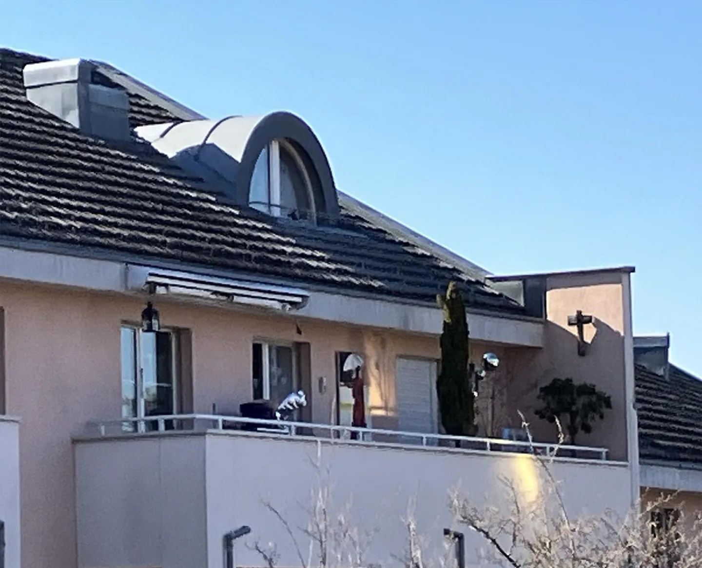 Geräumige Attikawohnung mit Terrasse - Foto 1 von 11