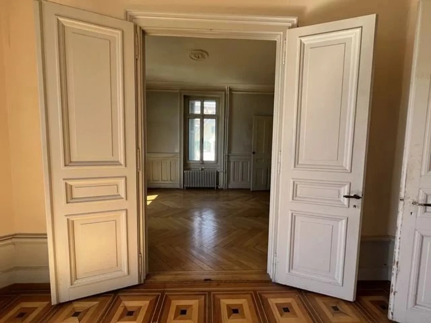 Appartamento con 4 stanze al piano rialzato - Foto 3 di 9