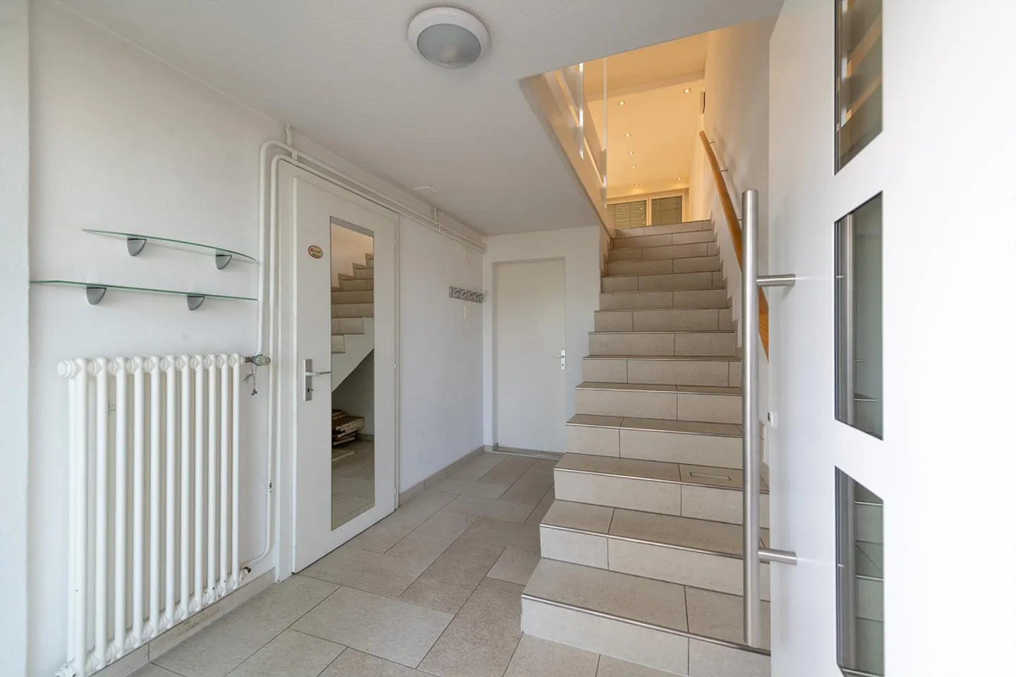 Charmantes Reihenhaus in Gwatt - Foto 1 von 21