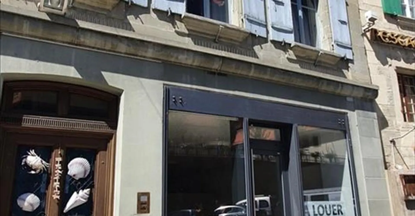 Edificio ad uso misto in affitto - Foto 1 di 9
