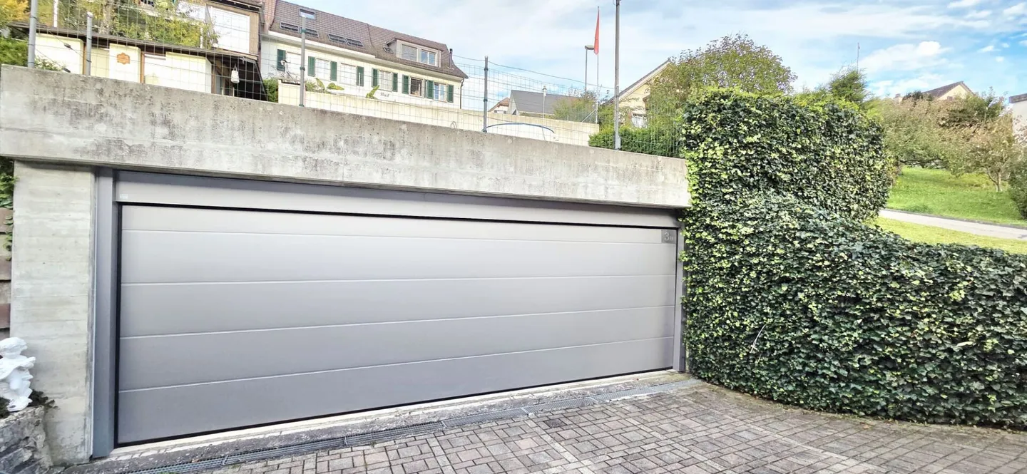 Casa familiare moderna con giardino - Foto 15 di 19