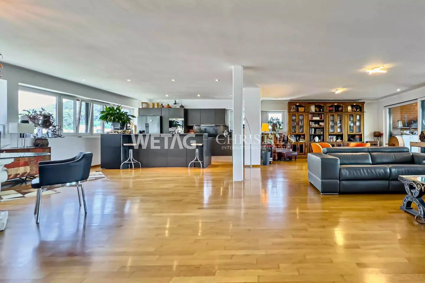Lugano-Agno: Penthouse Apartment near Lake Lugano for Sale - Photo 3 of 11