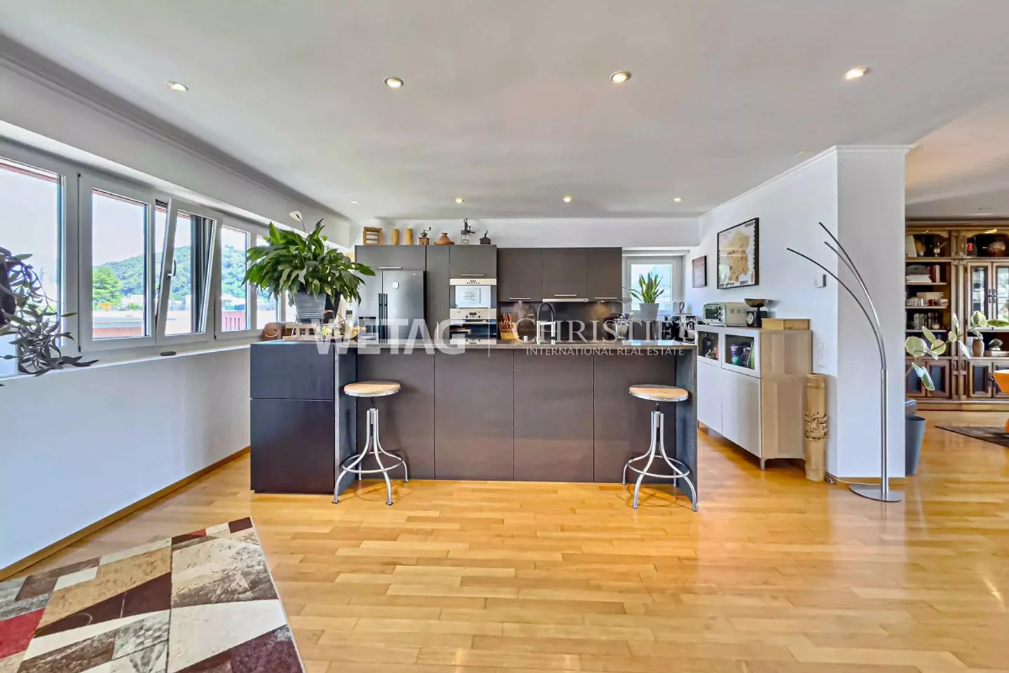 Lugano-Agno: Penthouse Apartment near Lake Lugano for Sale - Photo 4 of 11