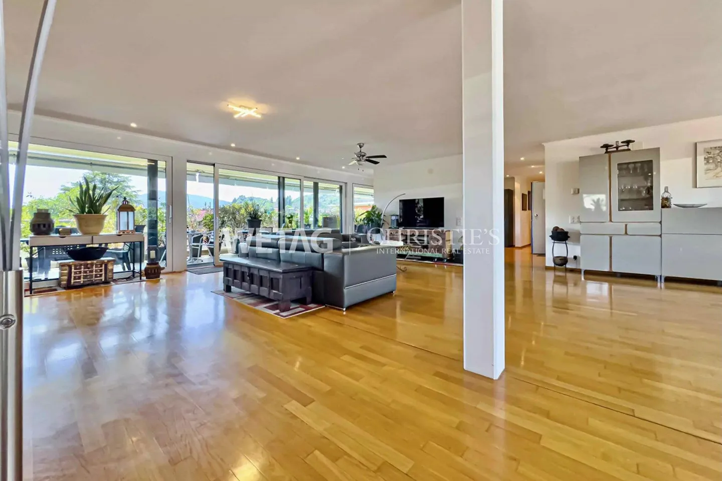 Lugano-Agno: Penthouse Apartment near Lake Lugano for Sale - Photo 9 of 11