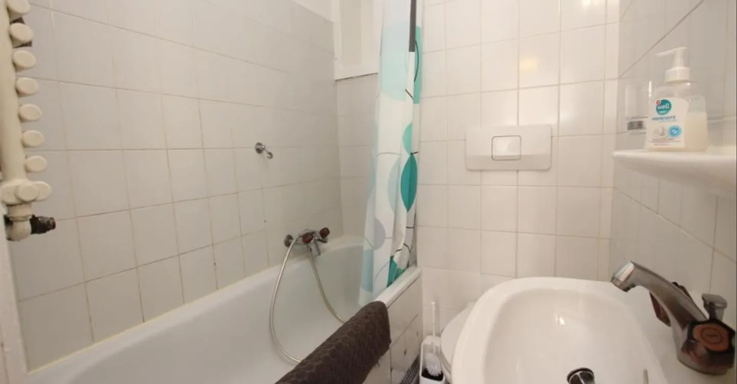 4-room apartment - Photo 4 of 4