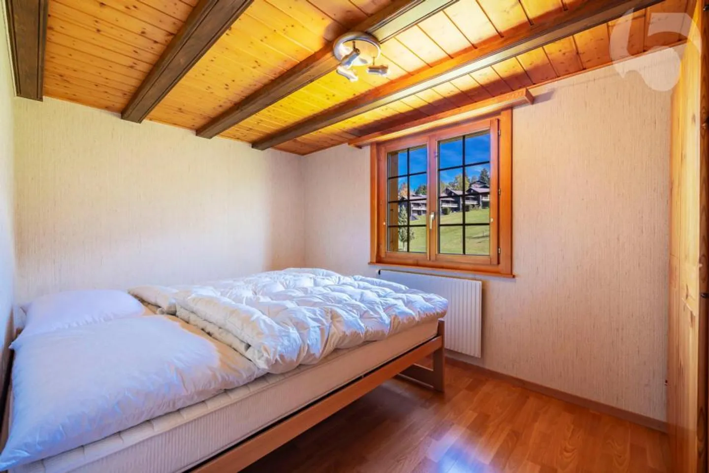 Appartement directement sur les pistes avec balcon et vue imprenable sur les montagnes - Photo 6 sur 12