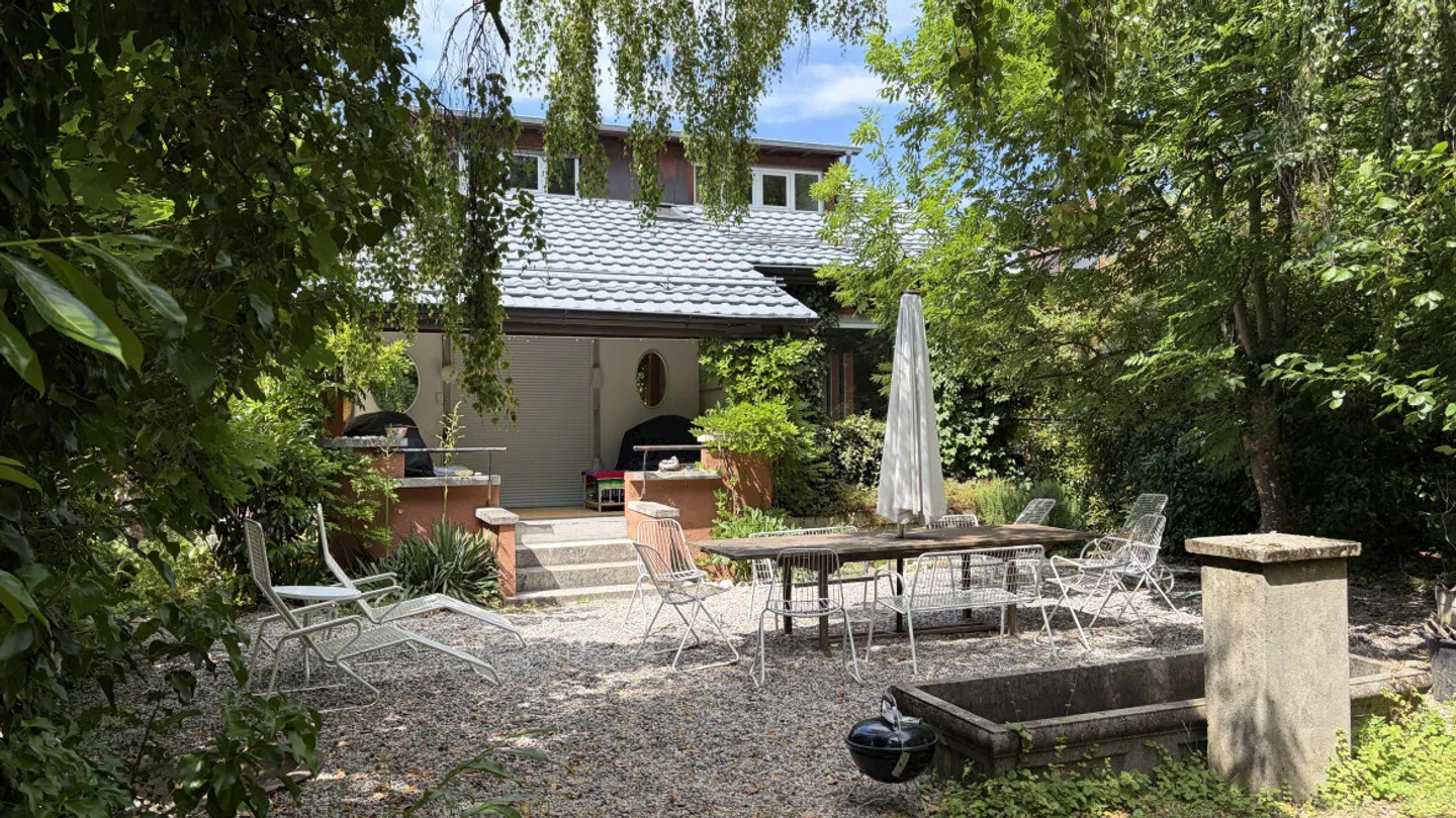 Élégante villa rénovée dans un cadre de vie paisible - Photo 1 of 13