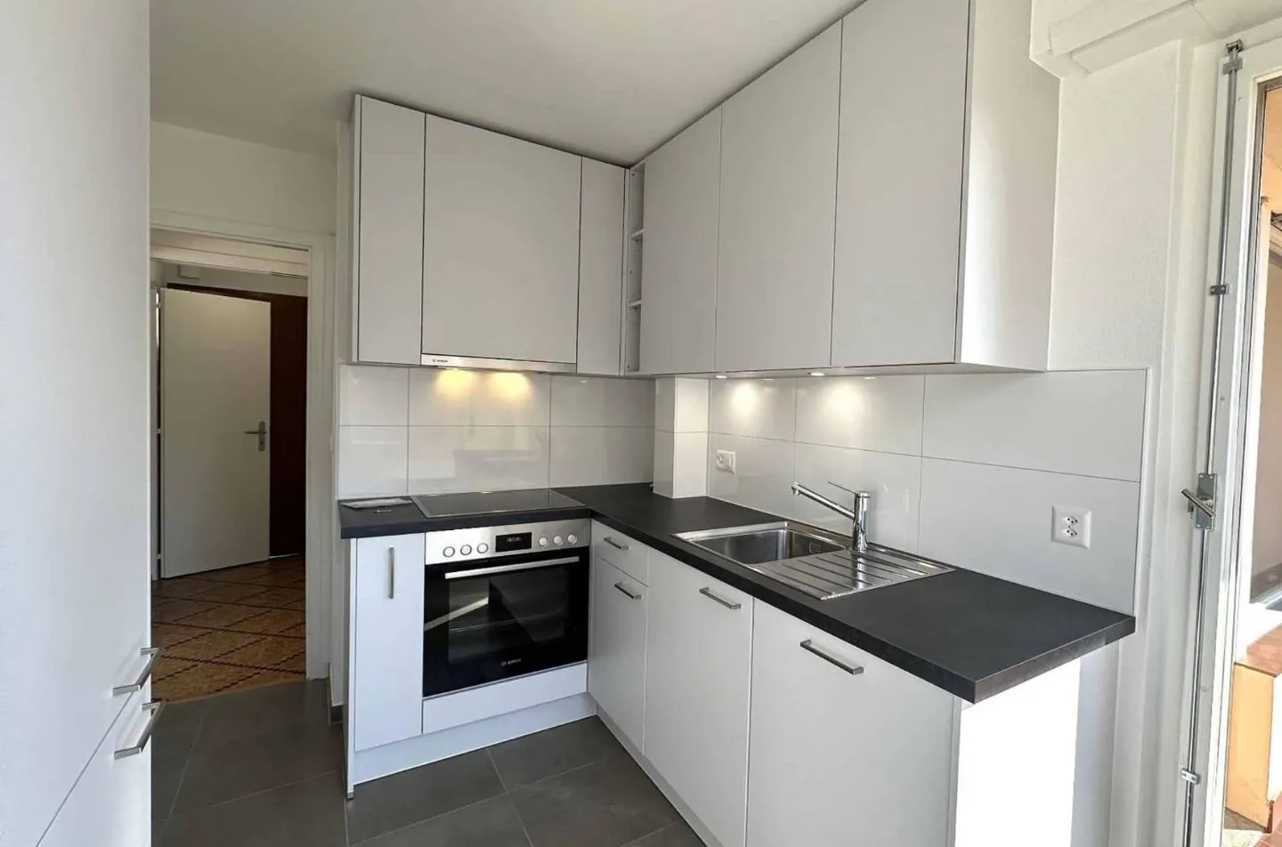 2-room apartment - Photo 1 of 5