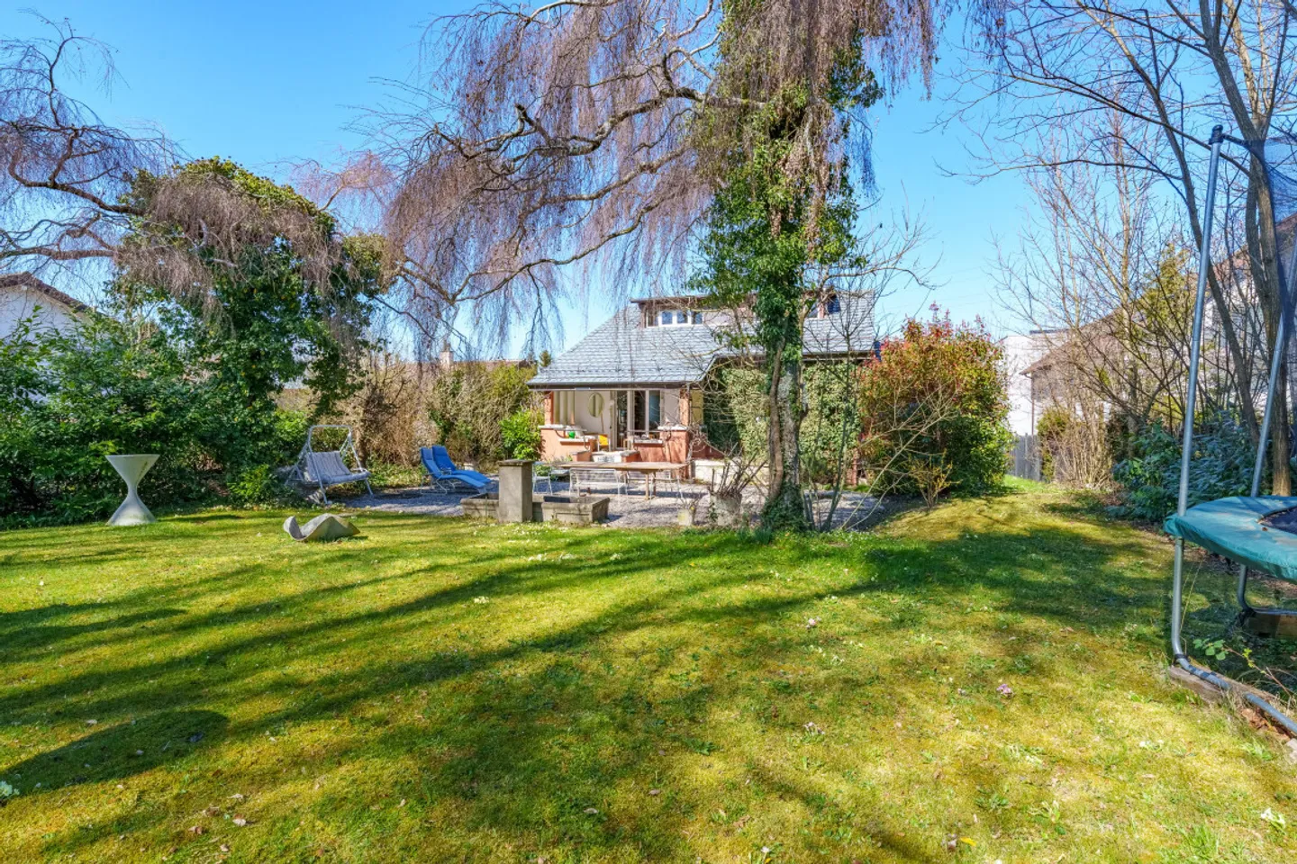 Élégante villa rénovée dans un cadre de vie paisible - Photo 12 of 13