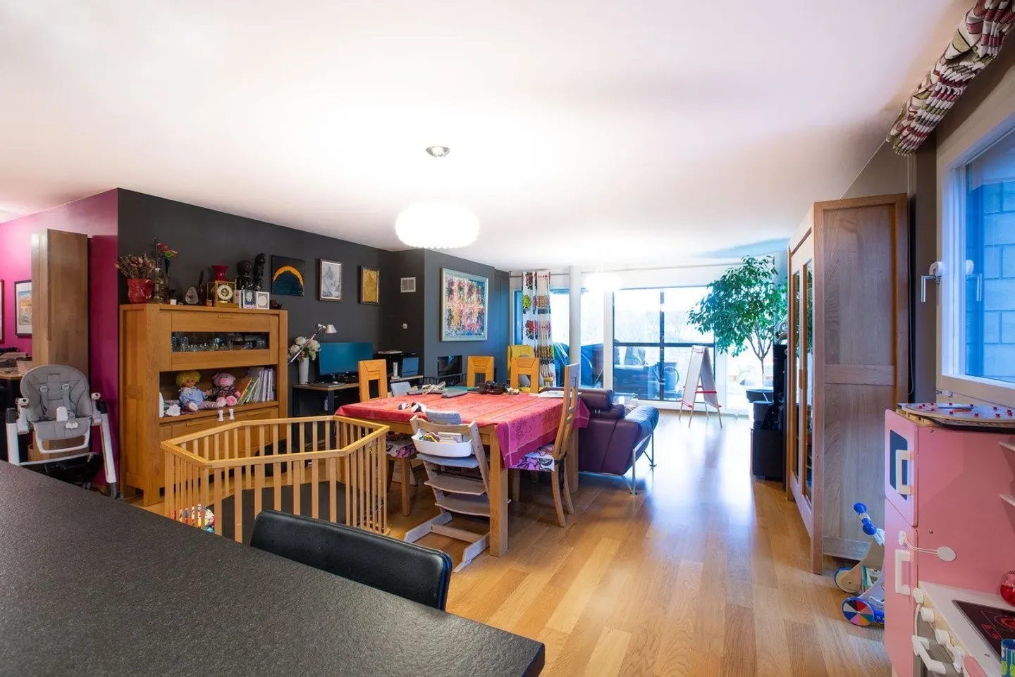 Spacieux appartement de 4.5 pièces avec grand balcon - Photo 2 sur 13