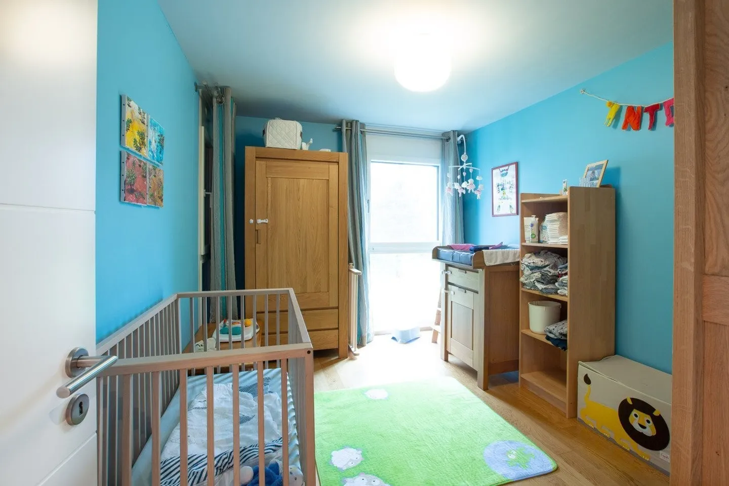 Spacieux appartement de 4.5 pièces avec grand balcon - Photo 8 sur 13