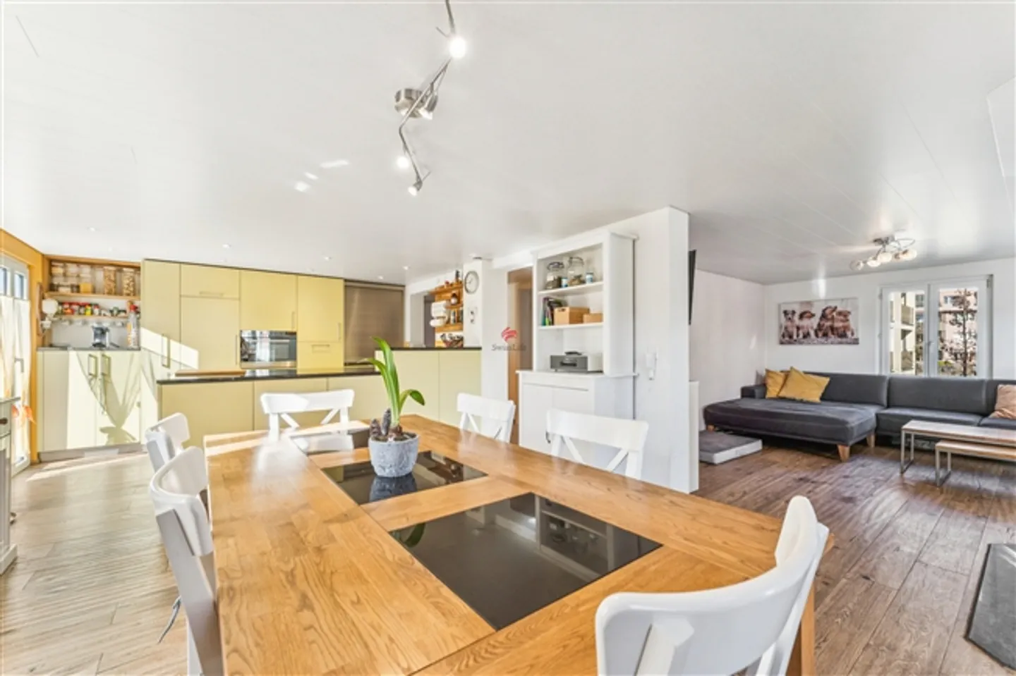 «Zuhause im Chalet. mit Garten und Panorama!» - Photo 2 of 14