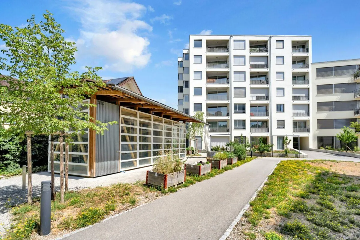 Modern Family Apartment Above the Rooftops of Burgdorf - Photo 1 of 8