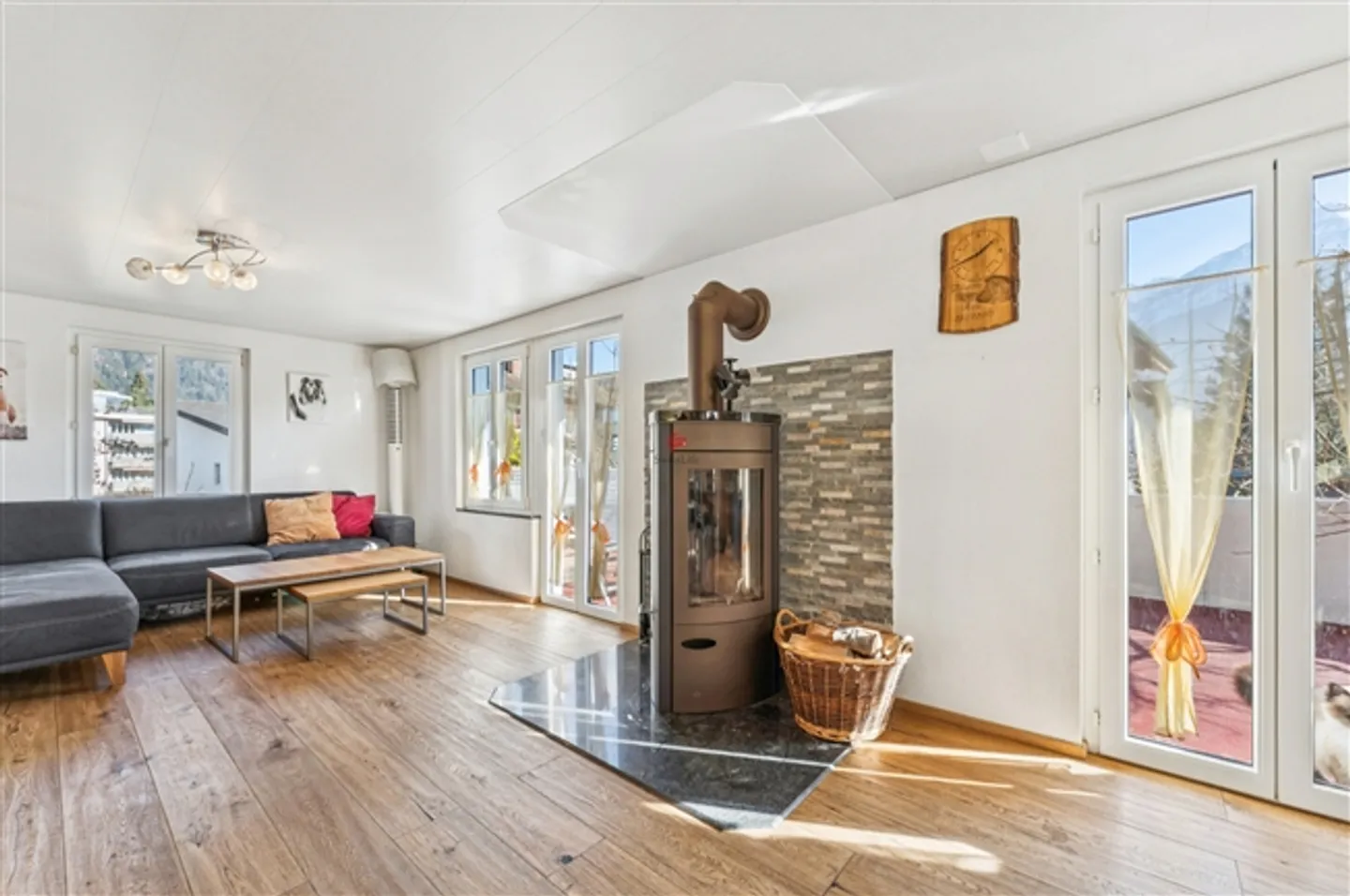 «Zuhause im Chalet. mit Garten und Panorama!» - Photo 4 of 14