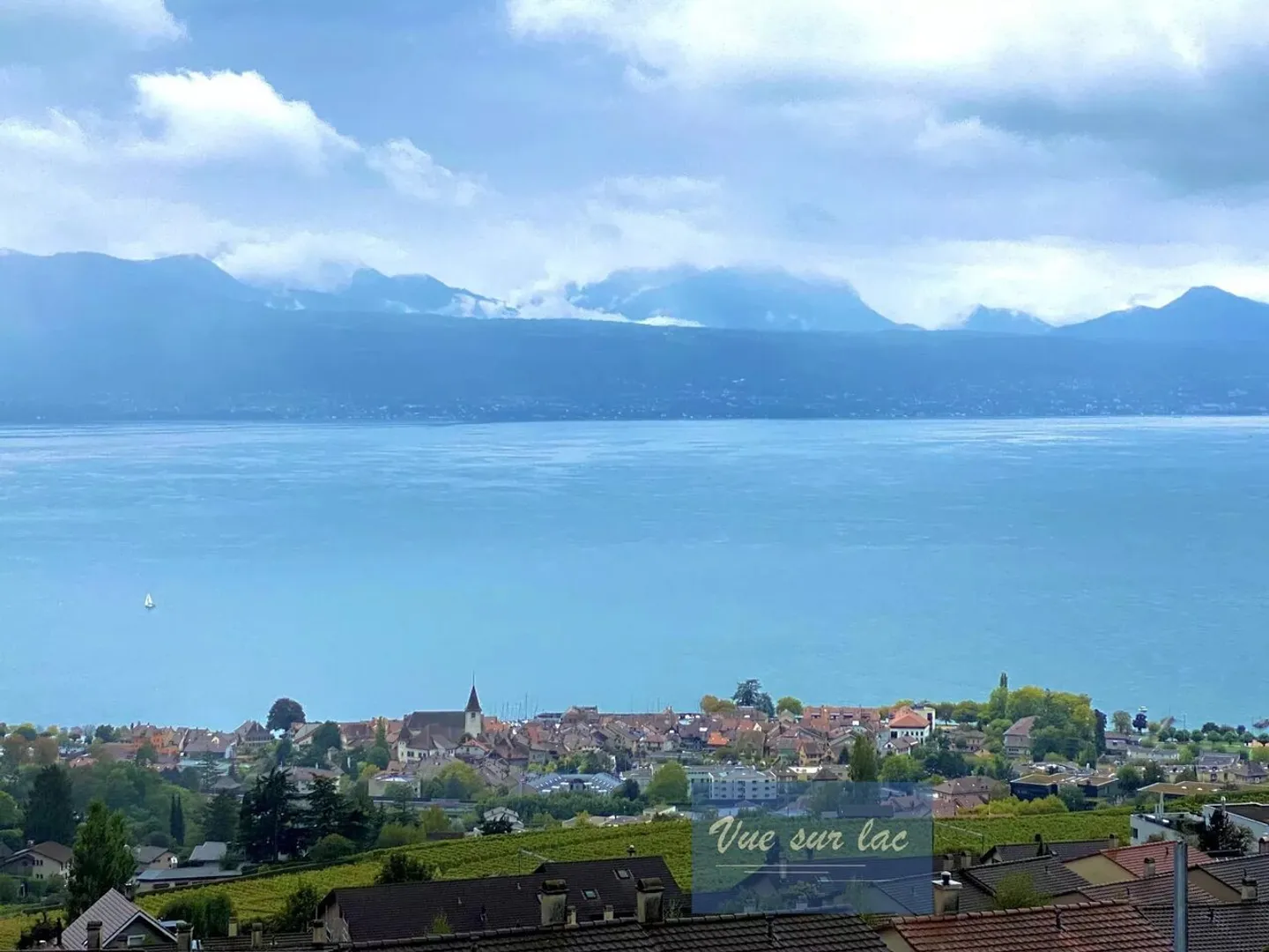 Appartamento contemporaneo con terrazza panoramica - Foto 3 di 13