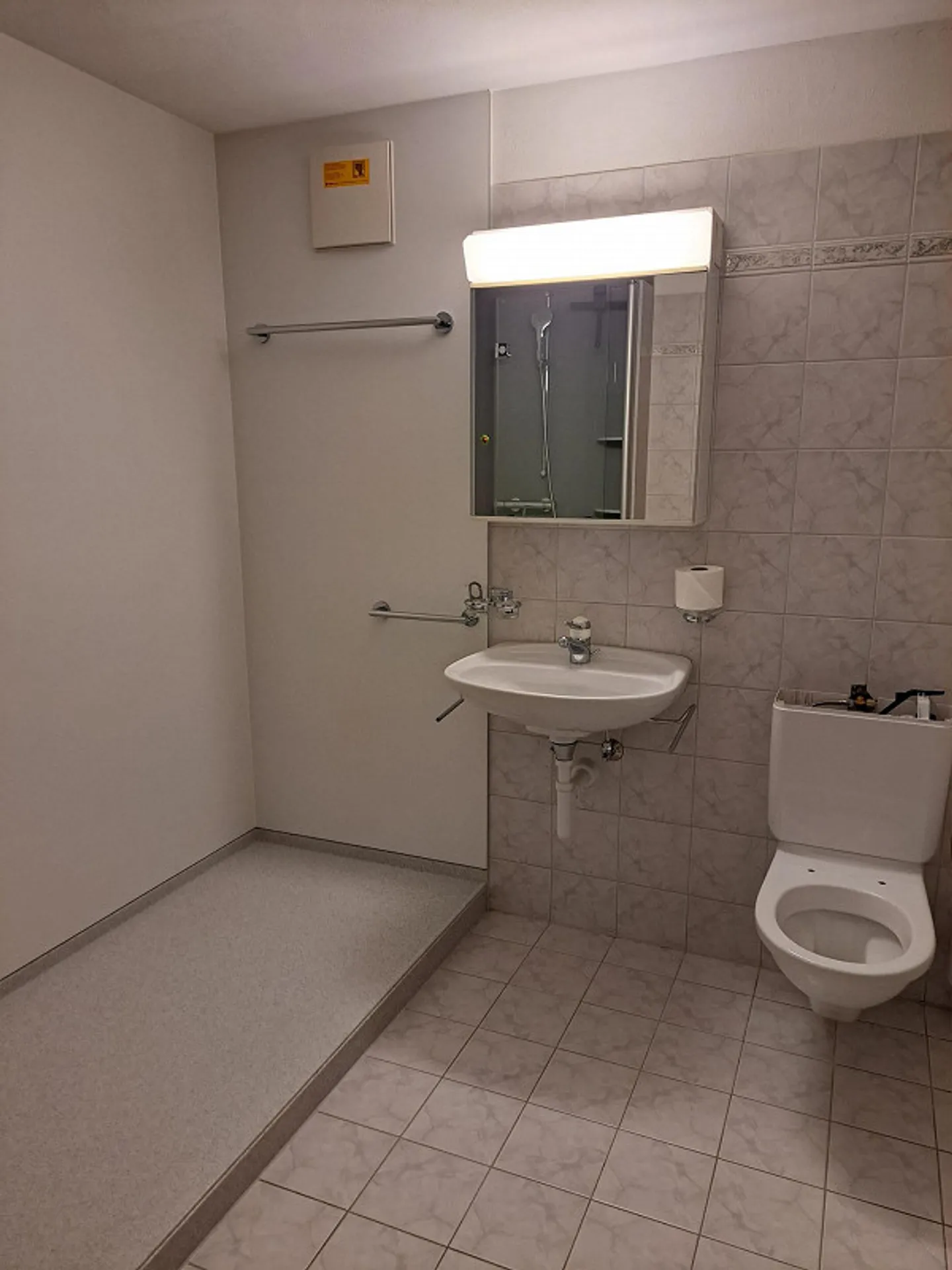 Hauswart mit 4 1/2 Zi. Wohnung - Foto 5 von 16