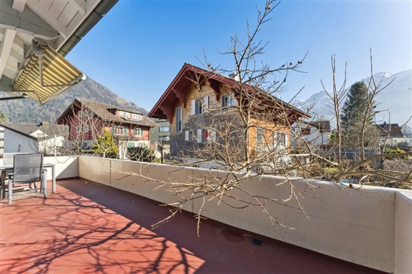 «Zuhause im Chalet. mit Garten und Panorama!» - Photo 12 of 14