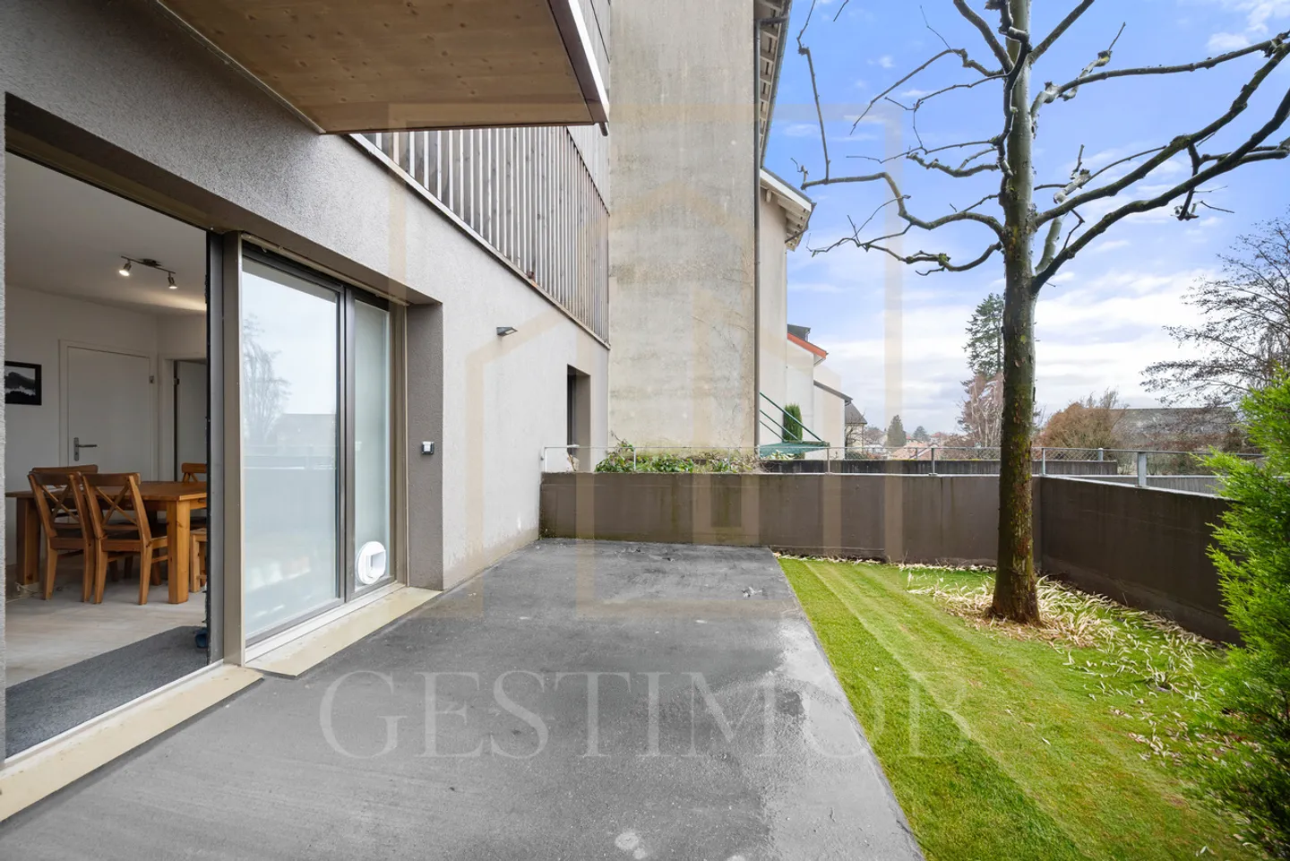 Charming Apartment with Terrace - Photo 6 of 7